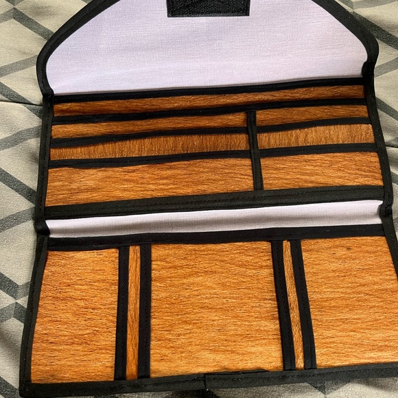 Wallets, t-leave skirt bag, three tray holders - Picture 5 of 6